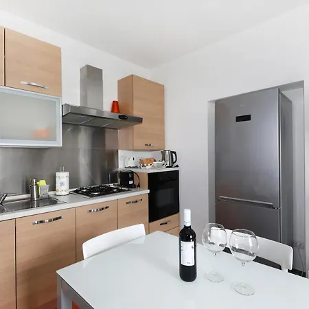 La Ca' Del Pola Apartment *